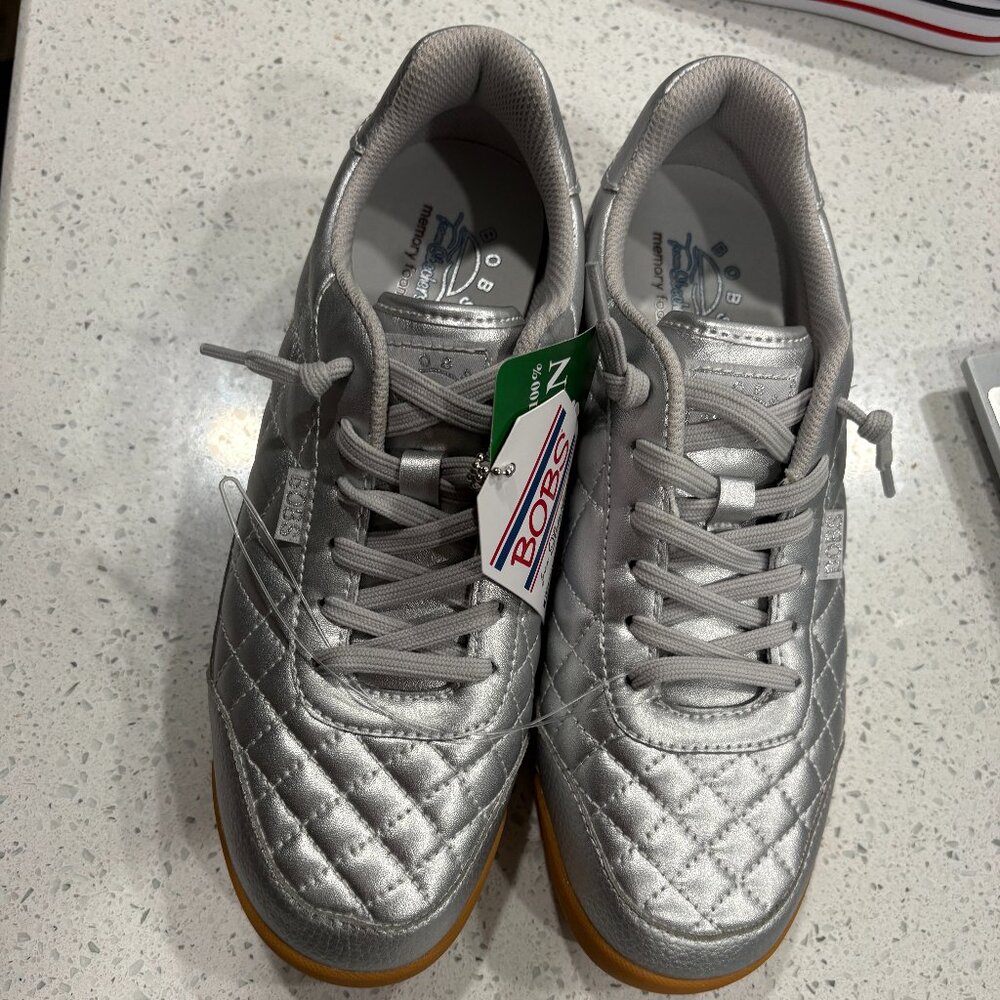 BOBS by Skechers Memory Foam Silver Shimmer Lace up Tennis shoes Vegan sz 10 NWT